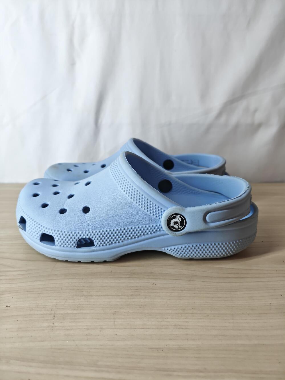 Crocs Clog Shoes Womens Size 6 Womens 4 Blue Classic Slip On Casual Garden